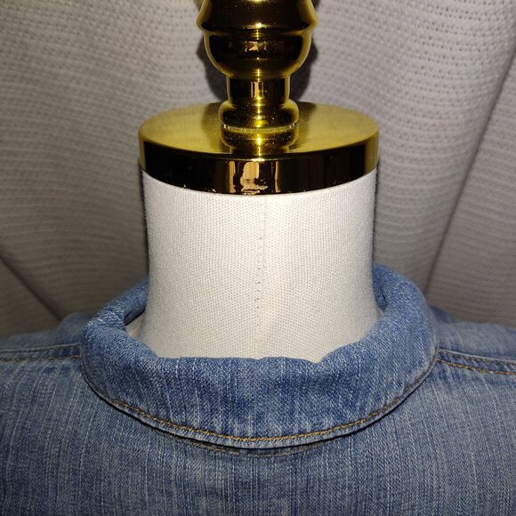 Gap‎ denim womens jean jacket | Size Medium - Picture 9 of 16